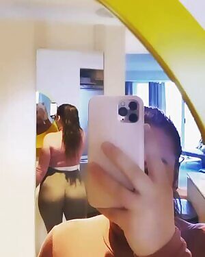 How does my Booty look in Yoga Pants? ❤️