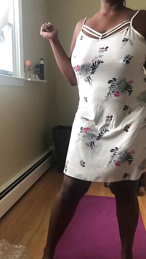 Sundress season is all the time in quarantine ☀️😜