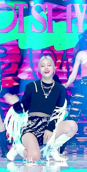 ITZY - Ryujin