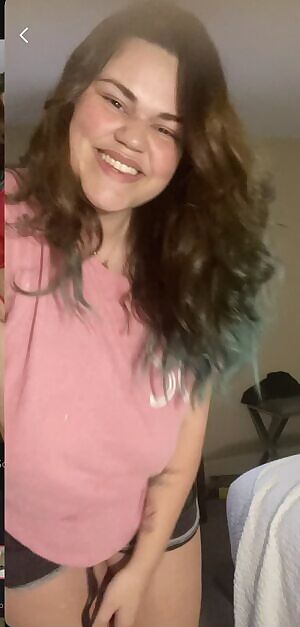 Love the way my tummy jiggles