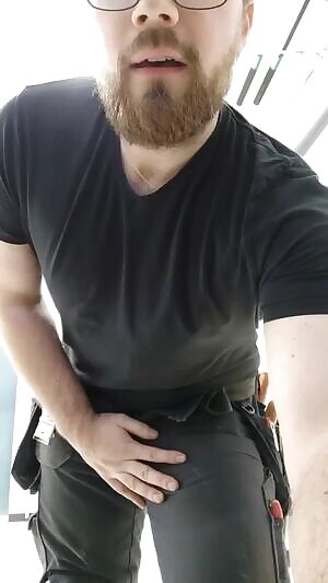 Wanna have some fun with a maintenance electrician?