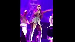 Ariana Grande Side to Side