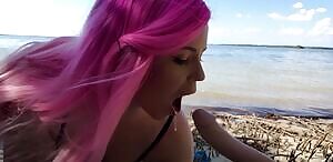 Always gotta have something down my throat, even at the beach 😋