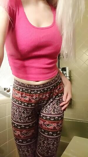 Just got verified, it's my first post so you know I had to make it extra special 🥰