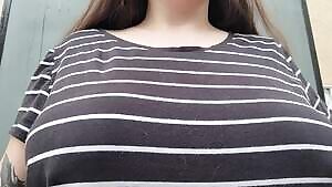 Everyone deserves to see some post election titty 🤗🤗
