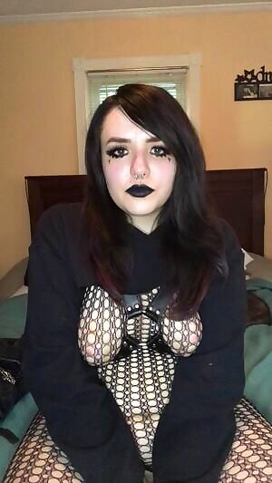 Emo spit = best spit 🖤
