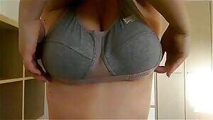 Boobs For The Day r/BestBoobsGifs