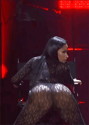 Nicki aka queen of twerk