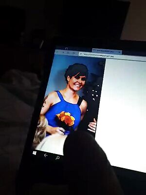 Got my first tribute for my cute af alt milf friend 🤤 still waiting to see who will cum on her first!