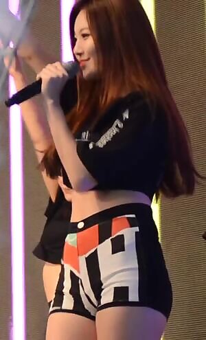 Girl's Day - Yura