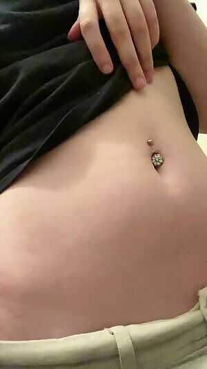 Toned tummy and perky tits. 🙈