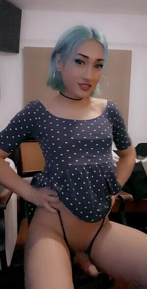 baby girl demands smooches right this instant !! 😠💙✨