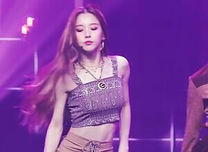 LOONA - Heejin