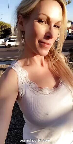 2 Blondes Showing Off Amateur