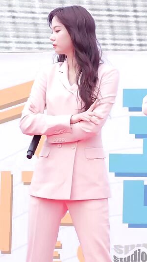 CLC - Yujin