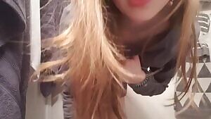 A little twirl and quick peek for you 😉