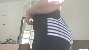 Don't mind me just peeling my leggings off 😘