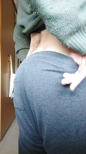 Hope you like my juicy butt