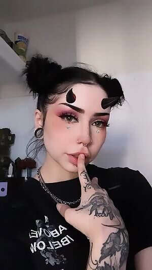 All black today 🖤