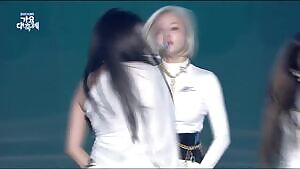 MOMOLAND - JooE and Nancy dance break