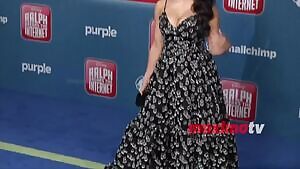 I want to use Auli'i Cravalho like a fuckdoll