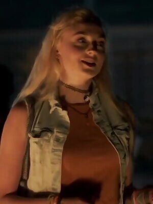 pm if you wanna rp or jerkchat to sophia turner