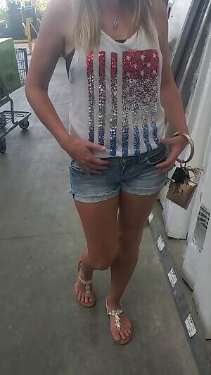 Do you like when I play in public? If yes there will be more to come..