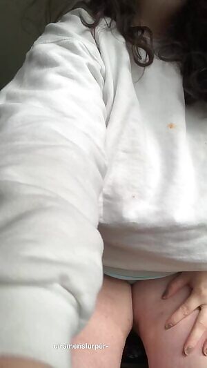 Little pajama shimmy to perk up your afternoon!