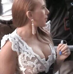 Scarlett Johansson *-*