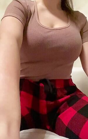 Possibly the best titty drop I’ve ever seen on reddit