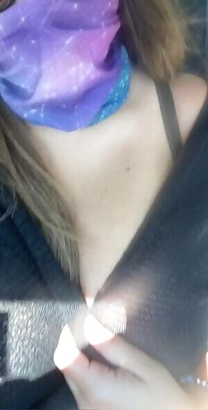 Getting some sunshine on these 36DDDs ☀️