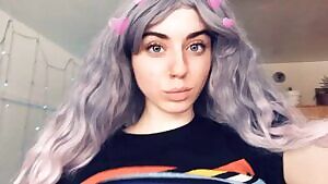 I have about an hour before class— catch me for a quickie? I play vanilla and domme, 420 and friendly! //  🍑