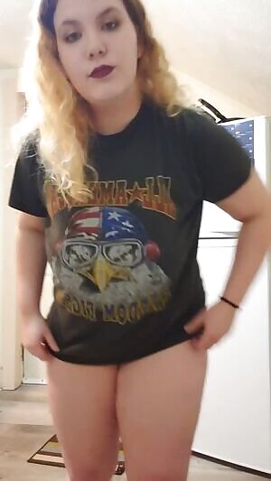 All American girl 😋 p.s. I film videos while my boyfriend is at work 🤷🏼‍♀️