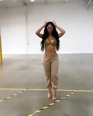 Janet Guzman's Sexy Strut