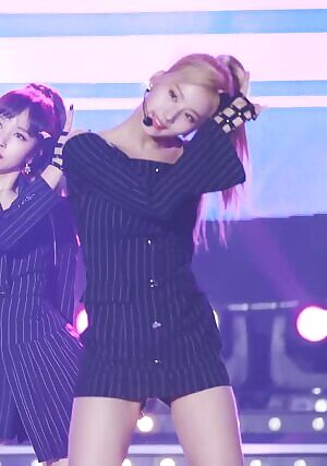 TWICE - Sana