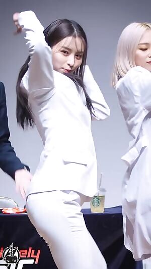 CLC - Elkie's nice white pants