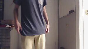 I have the build of the main character of a harem anime. Wanna join my harem?