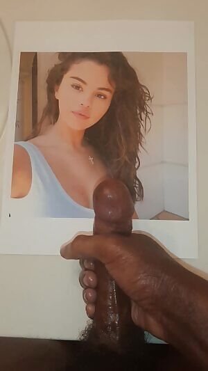 Selena Gomez putting her face to good use