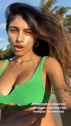Beach Vibing