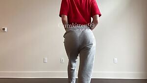 Perks of being with a gymnast 🤸‍♀️