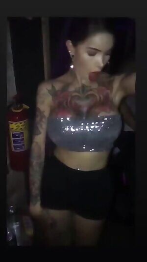 Shakin' and Bakin' in the Club