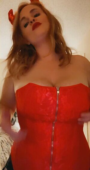 Titty reveal with some nipple clamps. Any volunteers to yank on the chain? 😈 {OC}