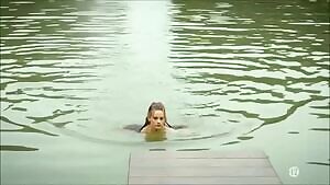 Noémie Schmidt in 