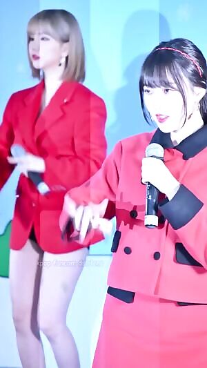 Gfriend SinB grabbing a handful of Eunha