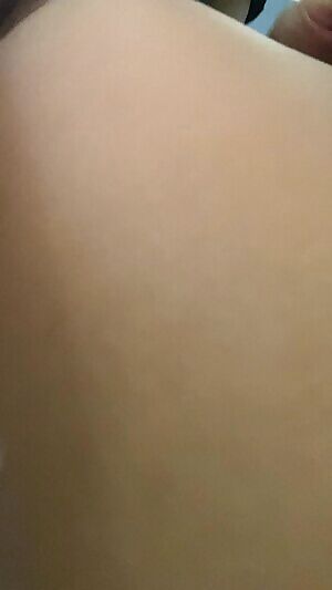 Love how cum feels running down my thighs 😍💦