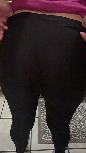 Who wants me take it all off 😗