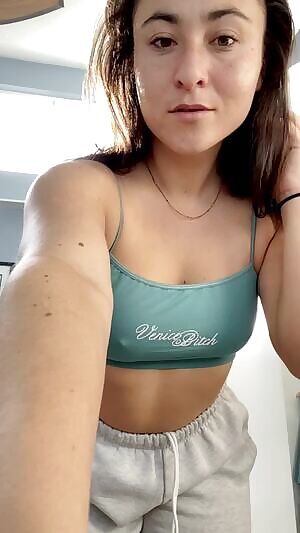 I don't think I need a bra in this top, do you?