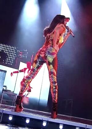 I could watch Fergie shake her fat ass all day