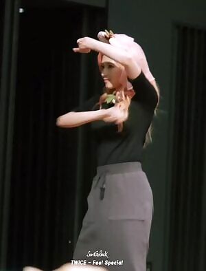 TWICE - Sana