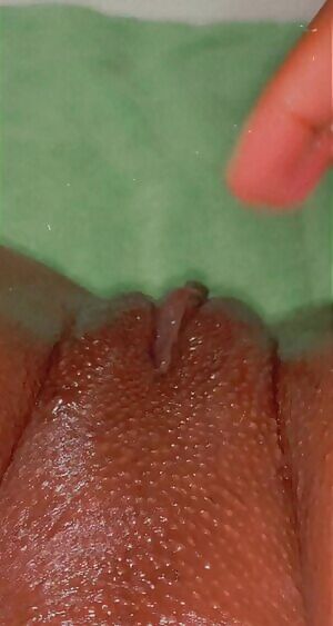 my juicy pussy💦💦 come gimme a kiss